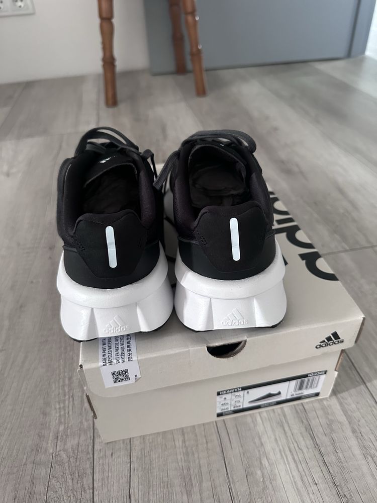 Кросівки чоловічі adidas 40,5/41/41,5- 26см на 25,5