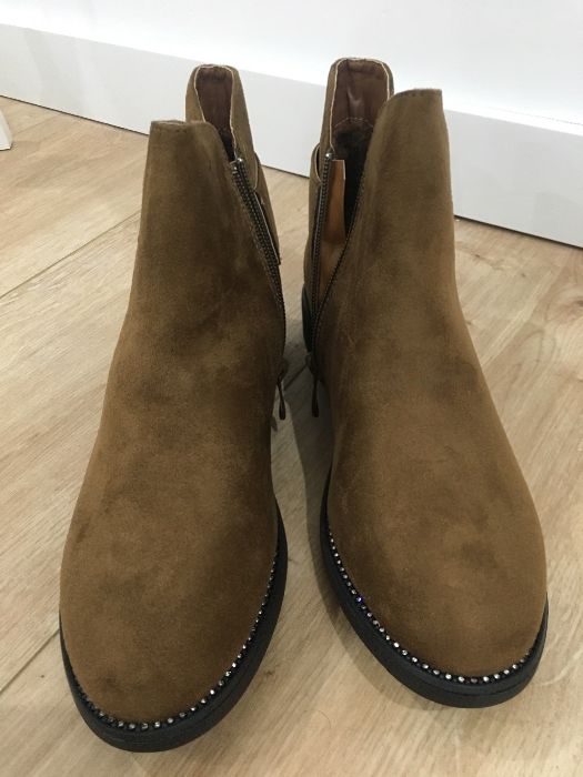 Botins camel novos