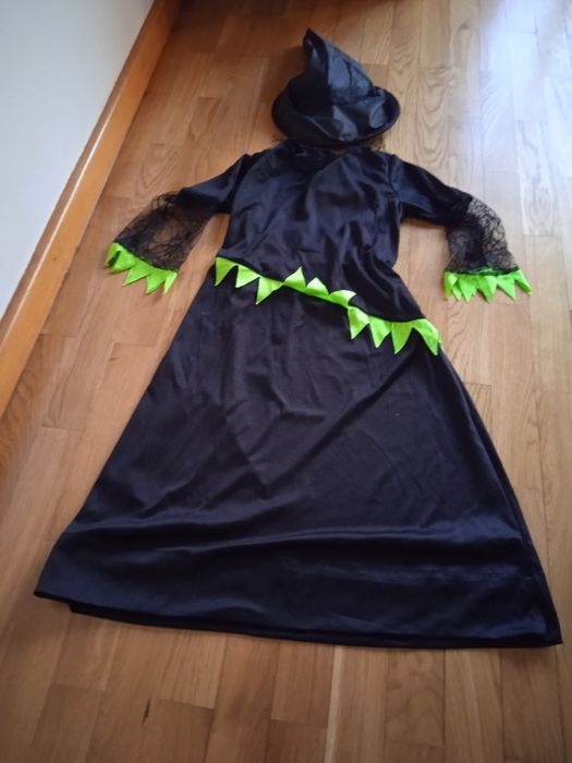 Fantasia de Bruxa tamanho 5-6 anos com chapéu