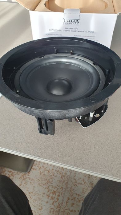 Вбудований сабфуфер. Новий