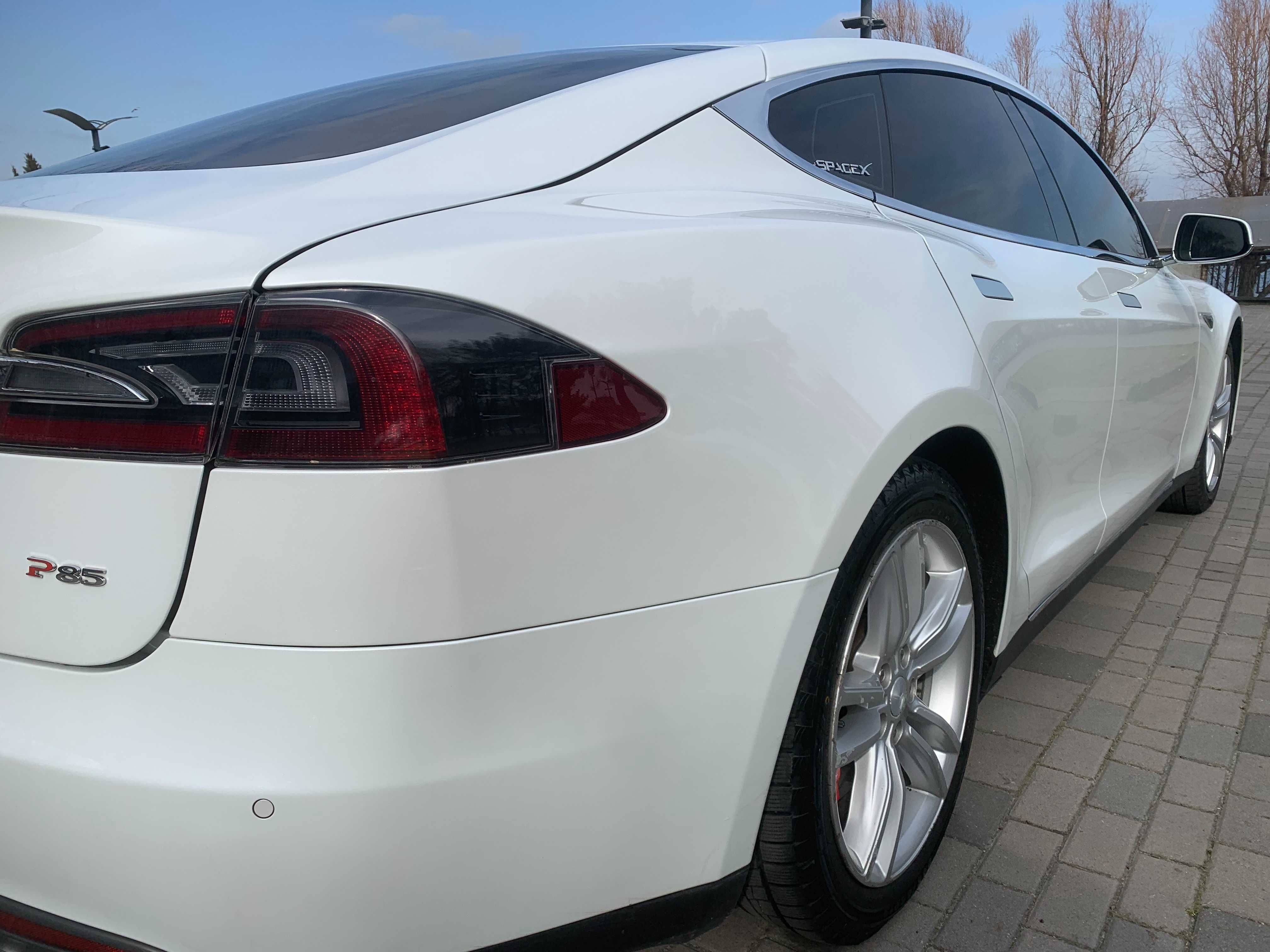 Продам TESLA S PERFORMANS 416л.с.85к.вт.!