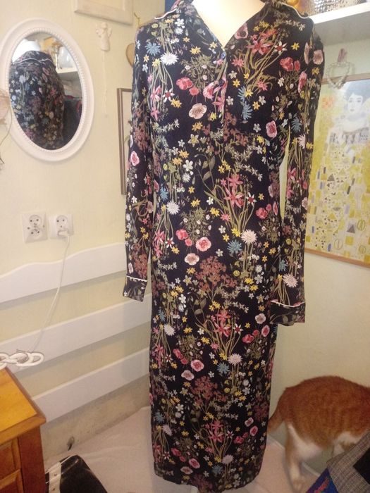Czarna sukienka w kwiaty - M&S Collection; rozmiar S/M