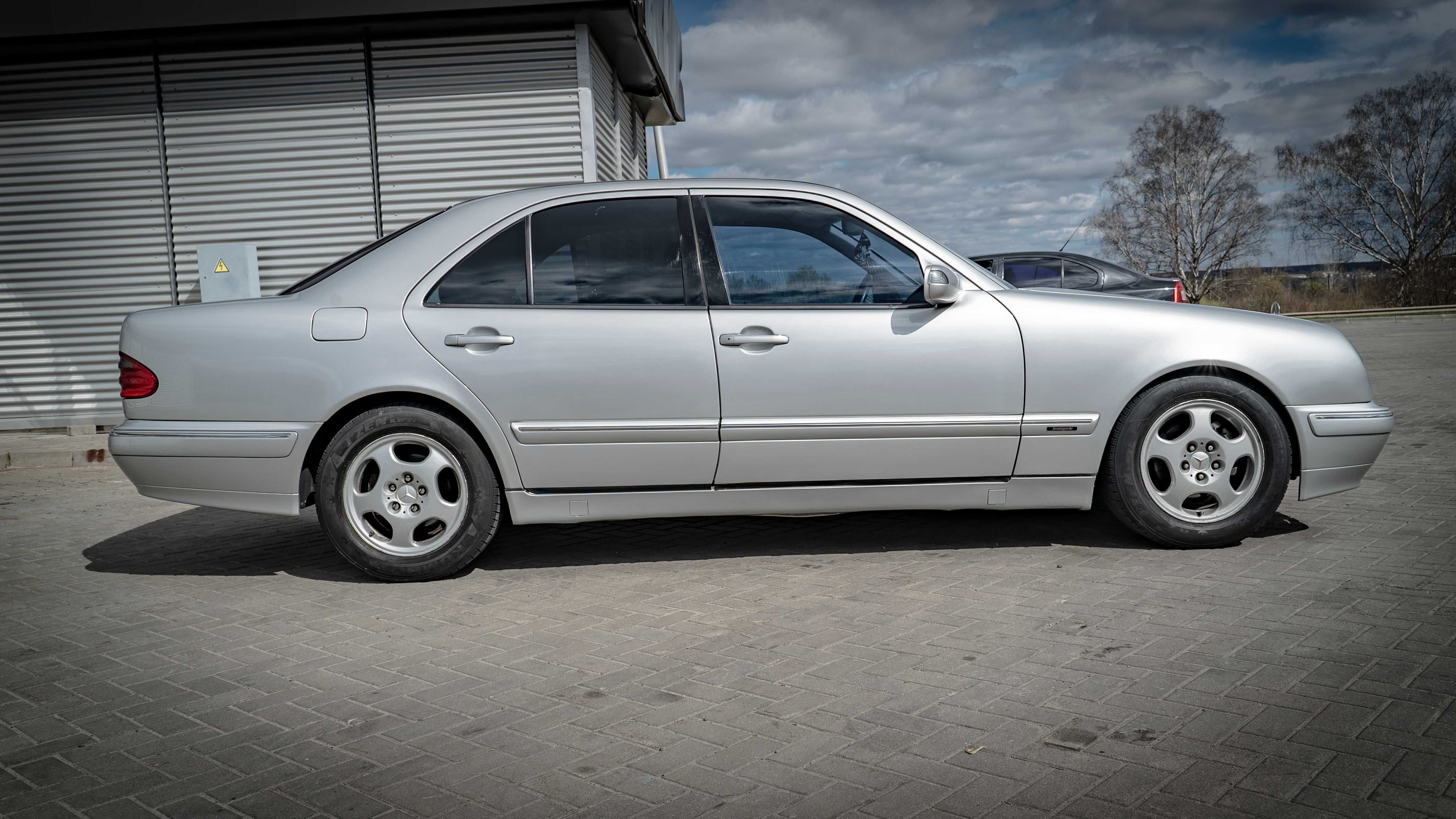 Mercedes-Benz W210 E-200 KOMPRESSOR