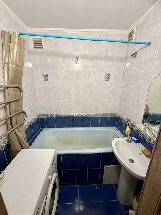 41487 Продається світла 2-кімнатна квартира у Пд-Зх районі!