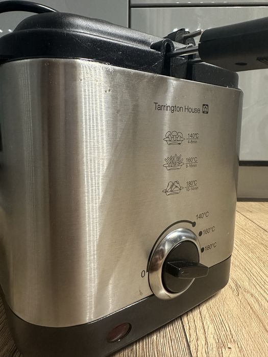 Frytkownica mała przenośna Tarrington House DF900