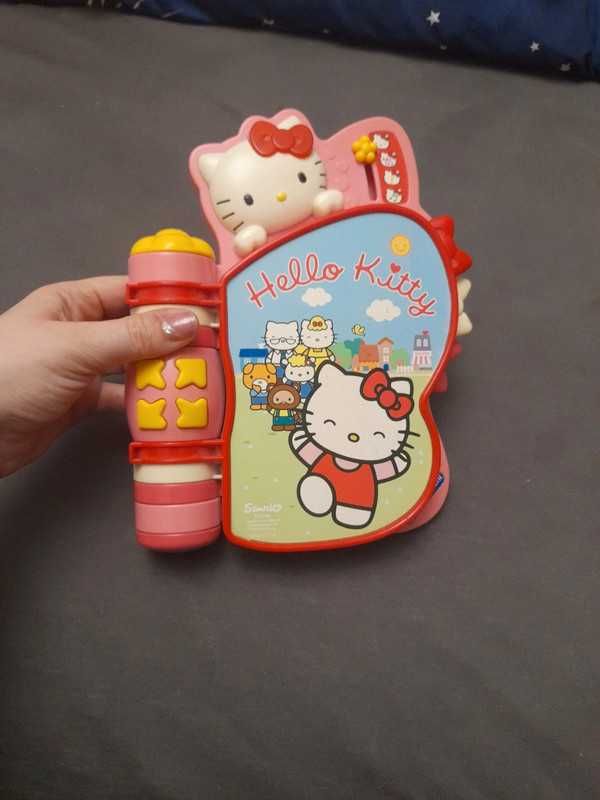 Książeczka interaktywna Hello Kitty ANG