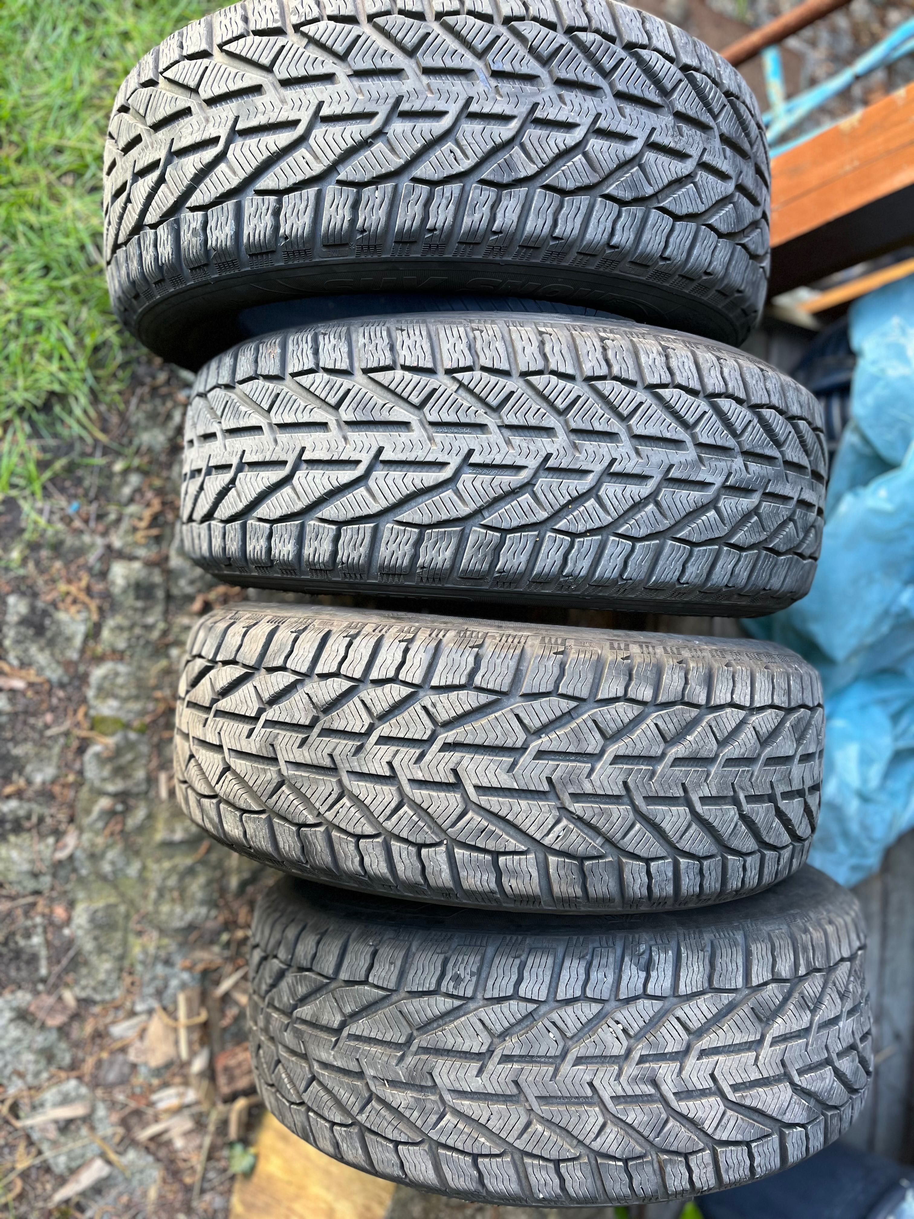 Używane opony zimowe Riken 225/60 R17