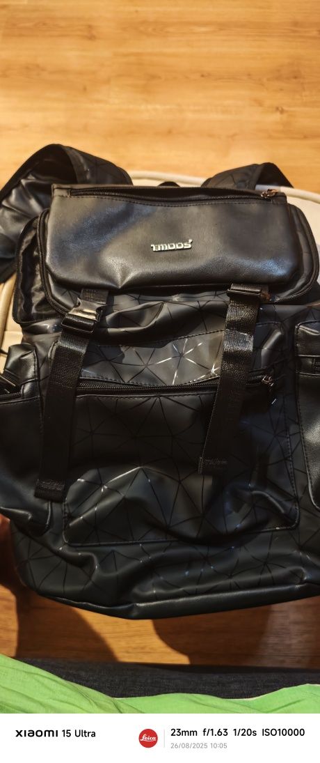 Mochila semi nova