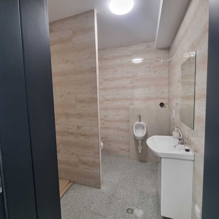 Lokal biurowy 52 m² – parter, 2 pokoje, parking, Ostrowiec Św.