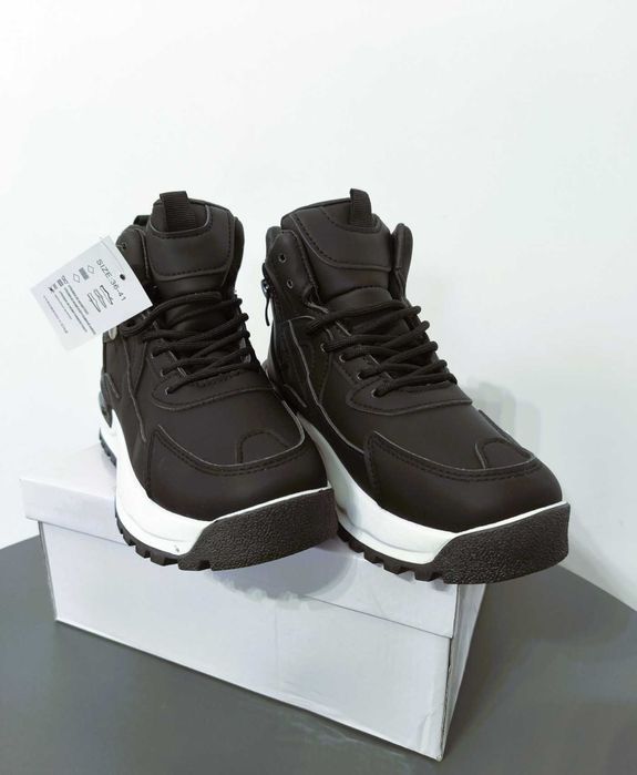 Buty damskie nowe czarne ciepłe ocieplane sportowe sneakersy 40