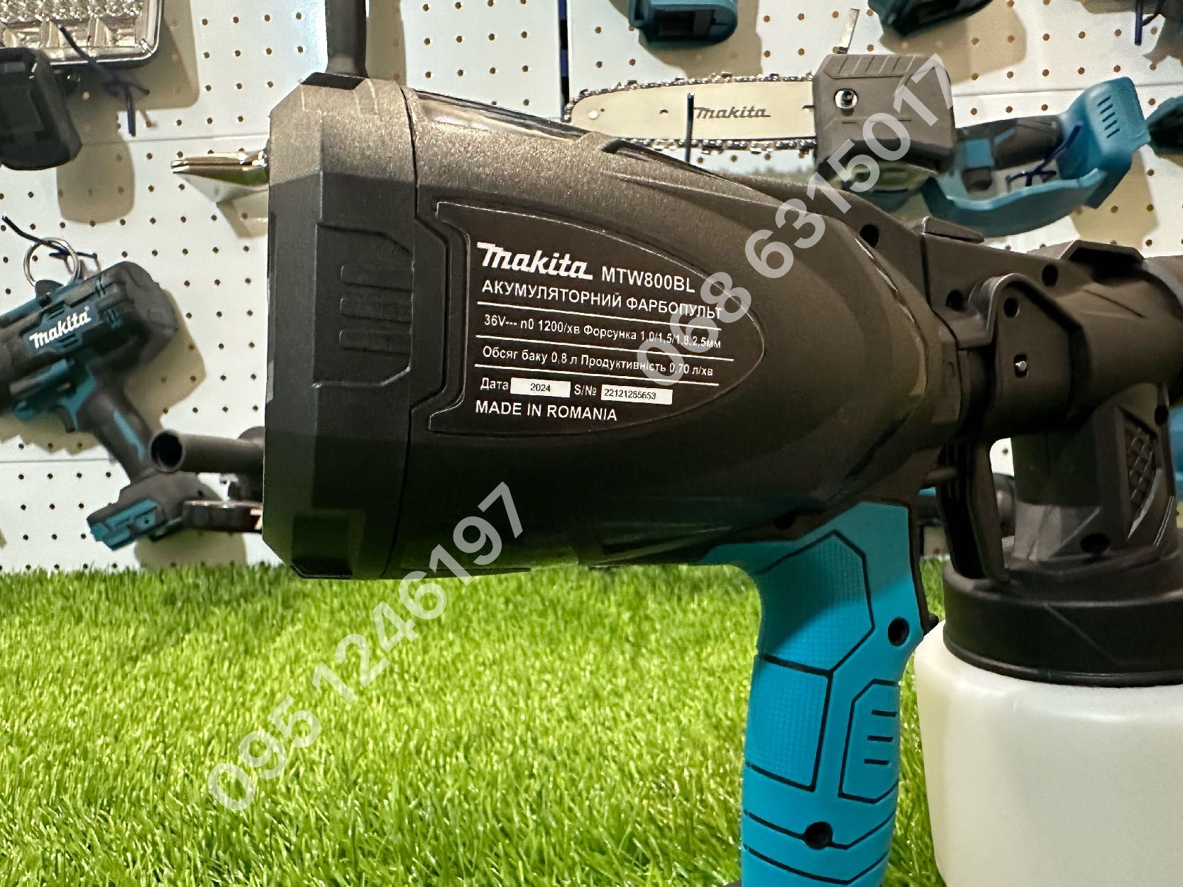 Аккумуляторный Фарбопульт Makita MTW800BL без АКБ краскопульт Румыния