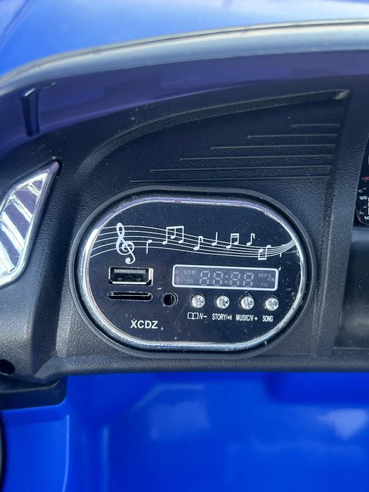 Auto na akumulator Audi R8 powystawowe Miękkie koła skórzane siedzenie