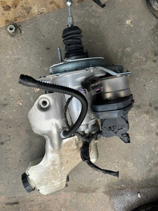 Serwo ABS Volkswagen Golf 8 Leon