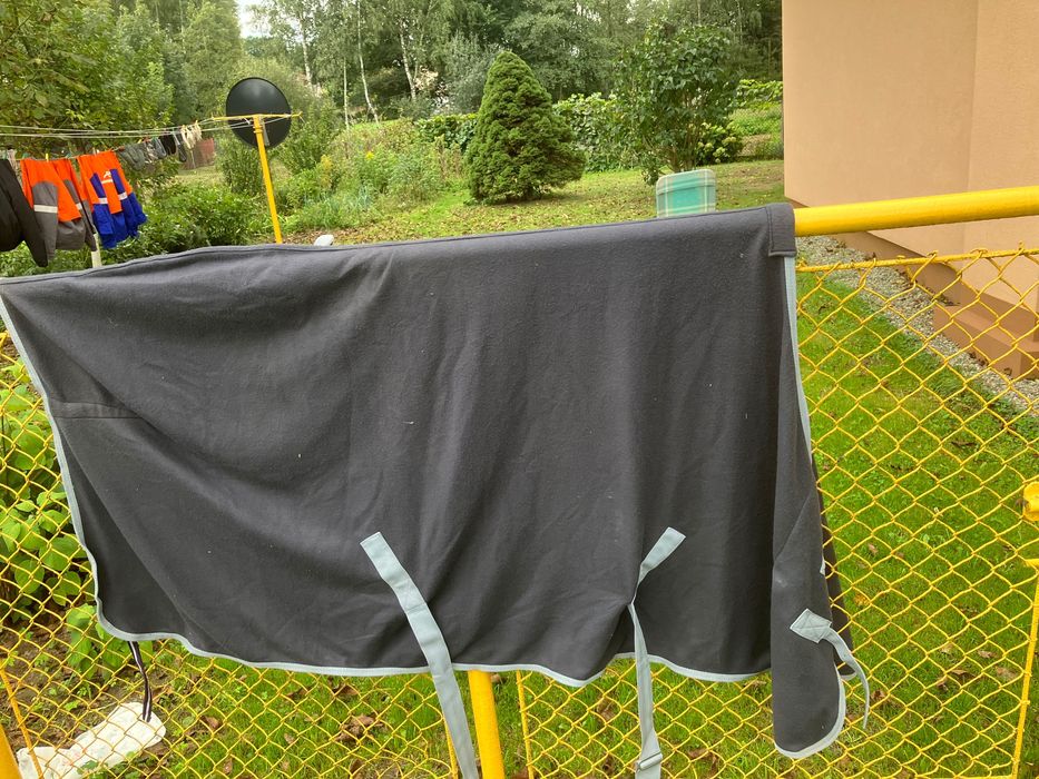 Sprzedam derkę na konia długość 155 cm