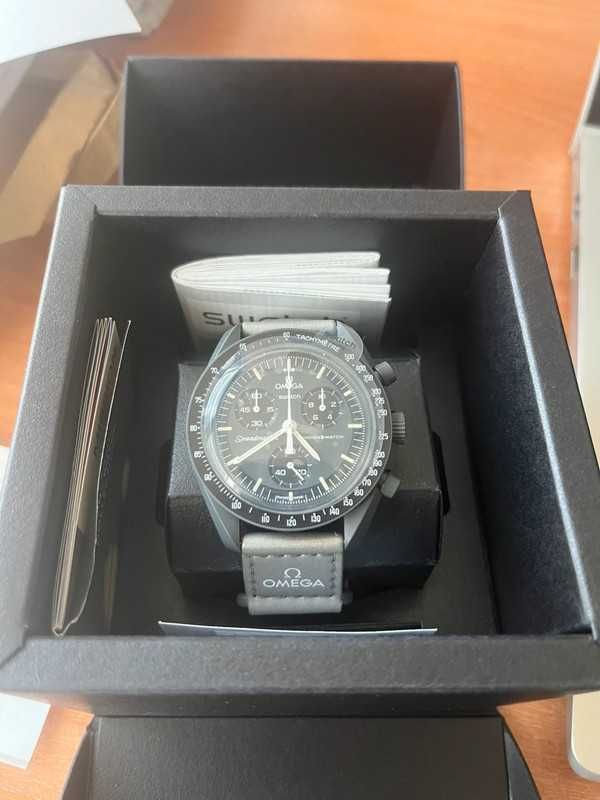 SO33A100 Omega x Swatch Merkury：Kosmiczny Zegarek Bioceramiczny