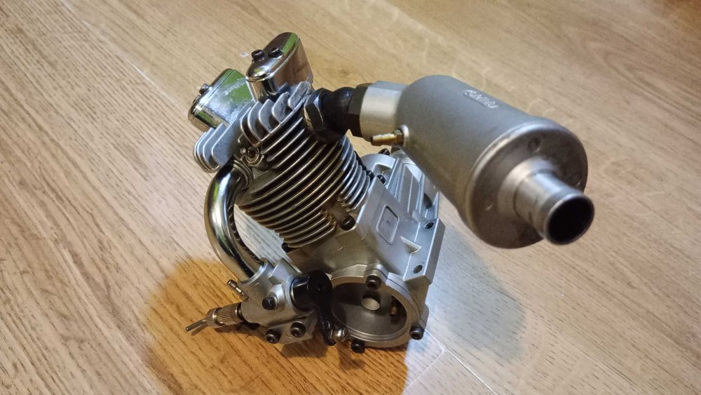 Saito FA-125 A silnik żarowy czterosuw