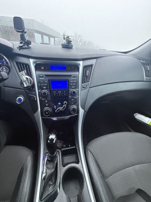 Хюндай Соната 2011 рік