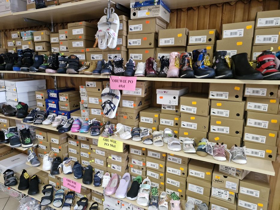 Buty z likwidacji sklepu.