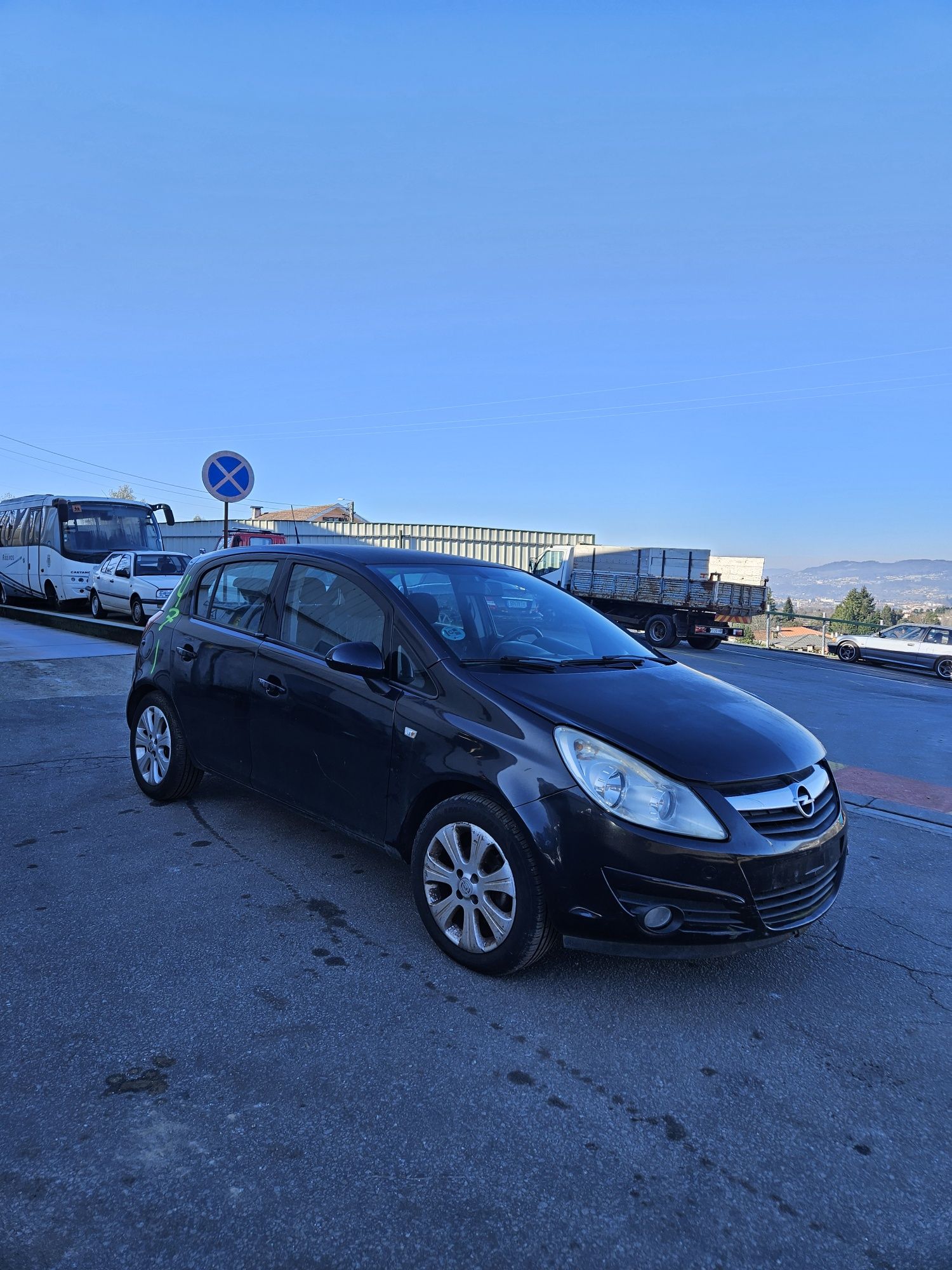 Opel Corsa D 1.4i de 2008 para peças