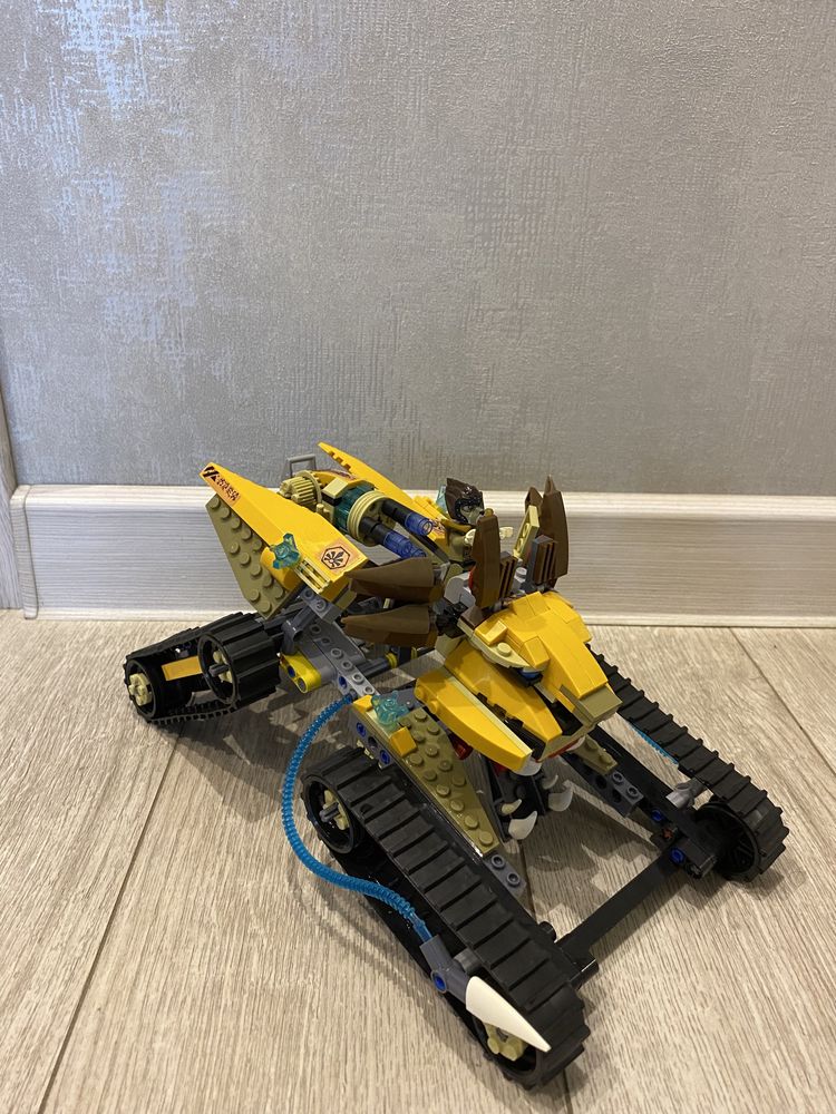 Конструктор LEGO Chima Королевский охотник Лавала