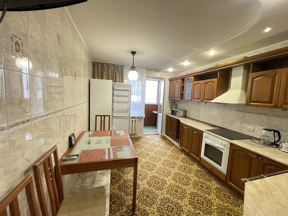 Оренда двохкімнатної, 63 м2,Харківське шоссе 56.