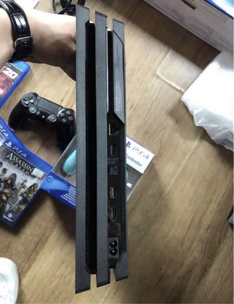Konsola PlayStation 4 Pro 1TB 7216B Ps4 Pro Gry + Pady + VR Fortnite