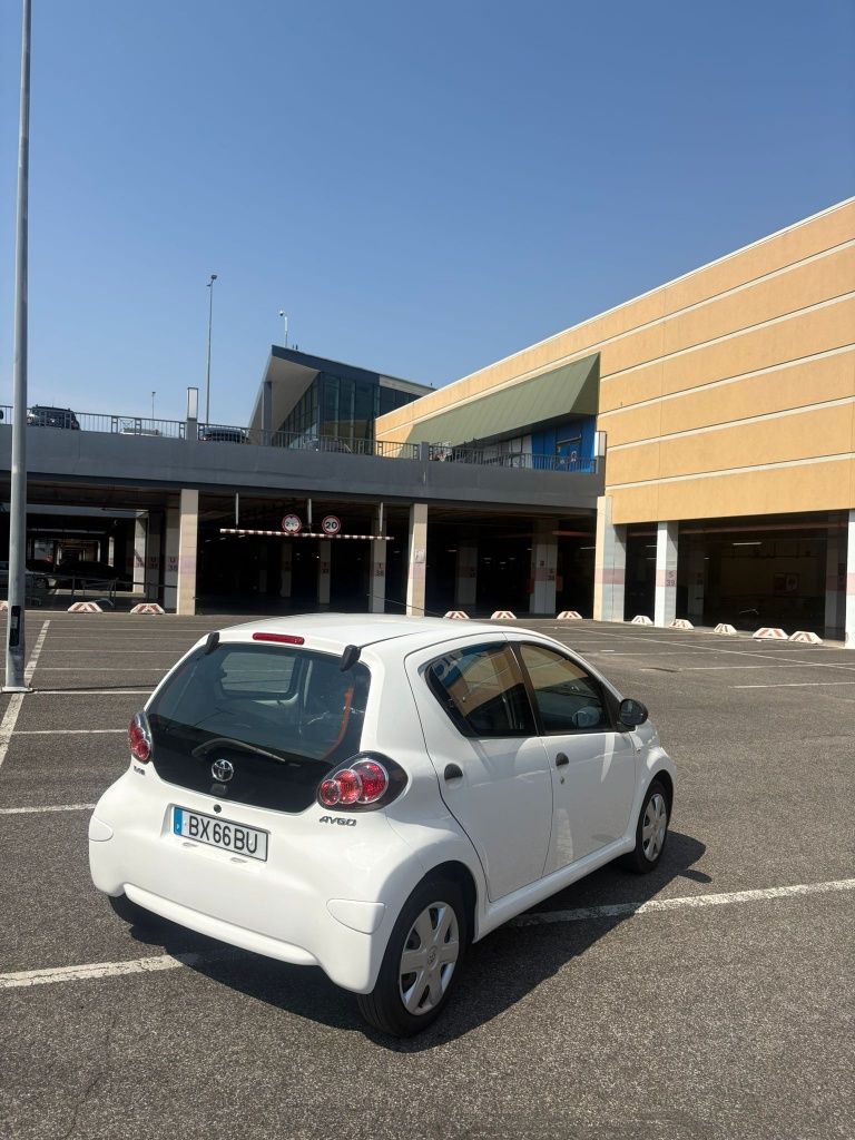 Toyota Aygo 1.0 (Agosto 2011) – 79.000 km – Rádio Android Auto