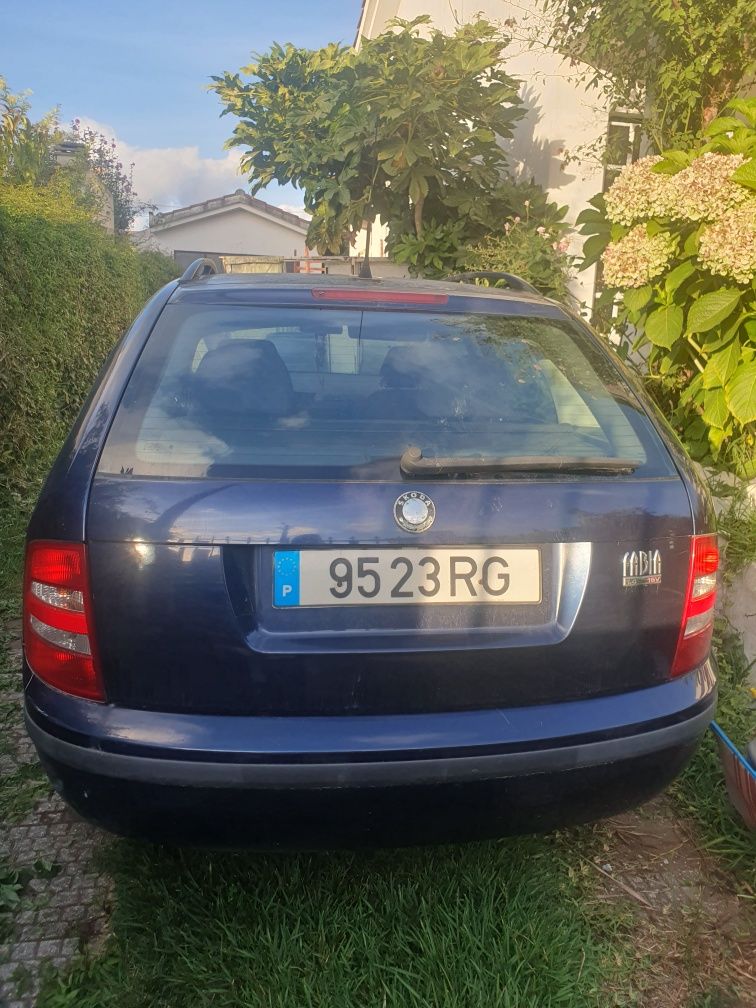 Vendo Skoda Fabia 1.4 URGENTE LER..