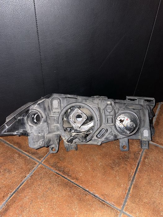 Farol lado do condutor  renaul megane