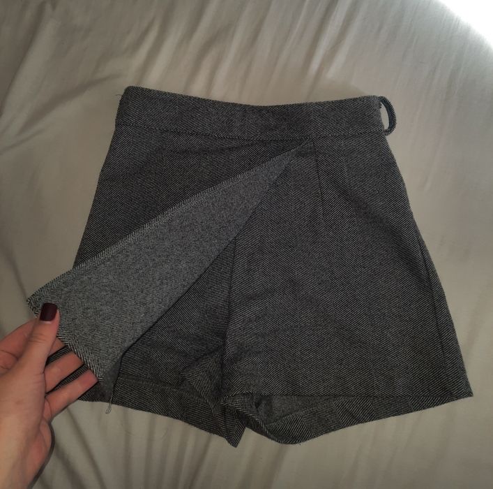 Шорти-юбка на розмір М