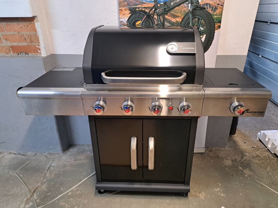 Grill gazowy/węglowy Landmann nowy  reduktor,wąż w zestawie