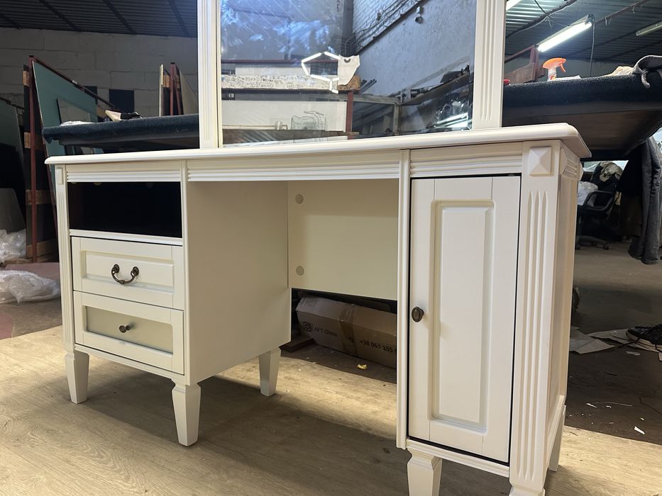 Реставрация мебели, фасадов, дверей