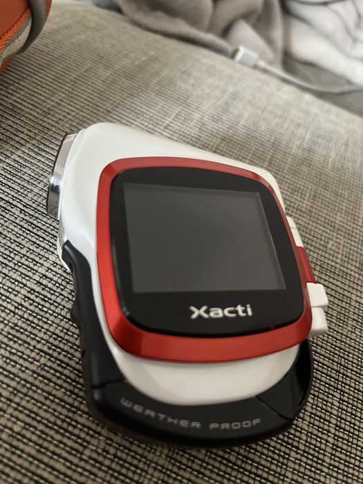 Sanyo Xacti VPC-CA6 Weatherproof Digital Camcorder Orange