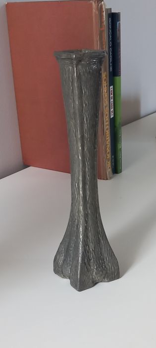 Solitário em estanho