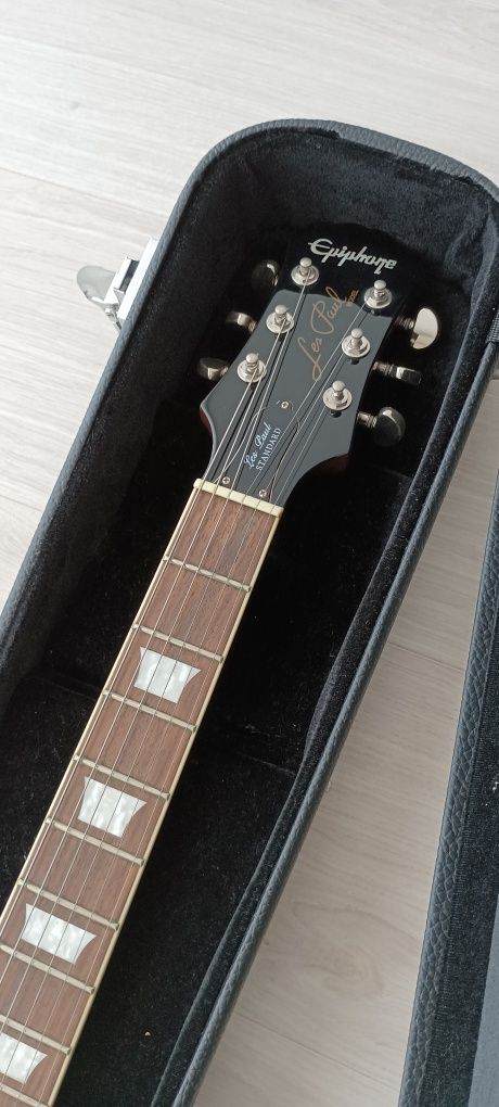 Guitarra Epiphone Les Paul Standard Plus Top Honey Burst com EMG
