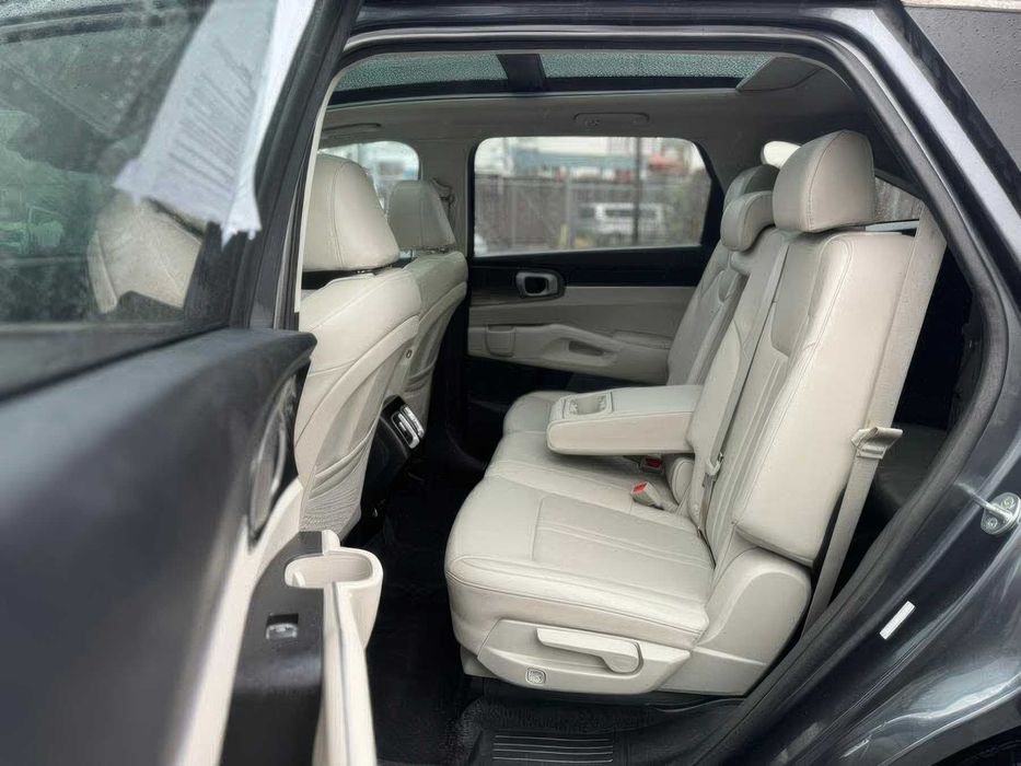 Kia Sorento S      2022