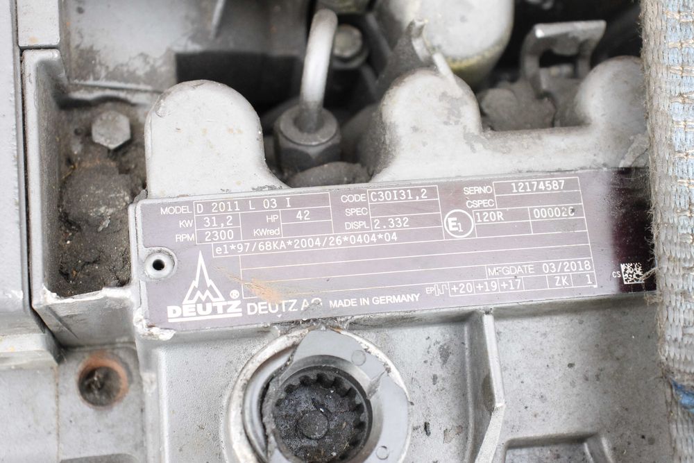 Silnik Deutz 2.3 d2011l03 diesel 3 cylindrowy komatsu genie kompresor