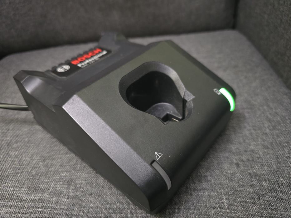 Ładowarka do akumulatorów GAL 12V-40 BOSCH