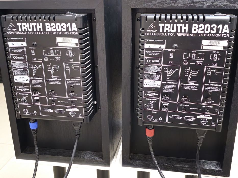 Behringer B2031A Truth Студійні монітори (пара) акустична система