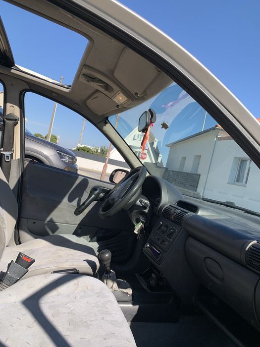 Opel corsa B 1999