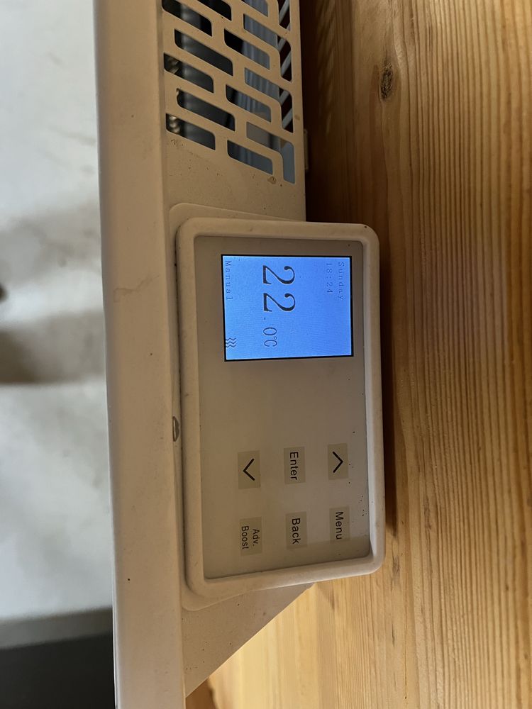 Sprzedam Grzejnik warmtec z wbudowanym termostatem!