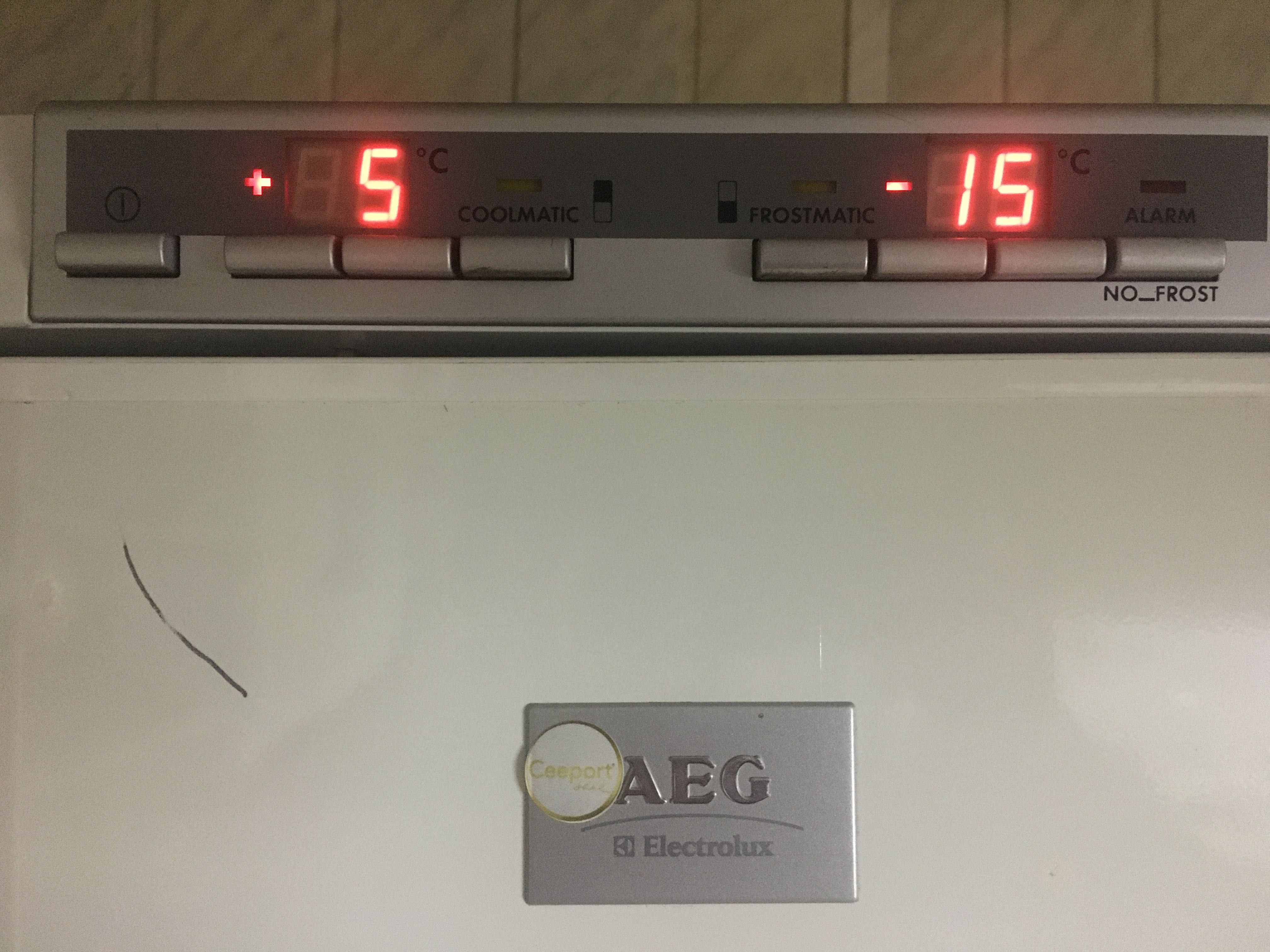 Холодильник AEG (Electrolux) на запчастини або весь