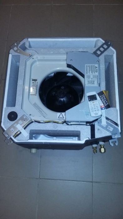 Panasonic Klimatyzator kasetonowy CS-E15HB4EA