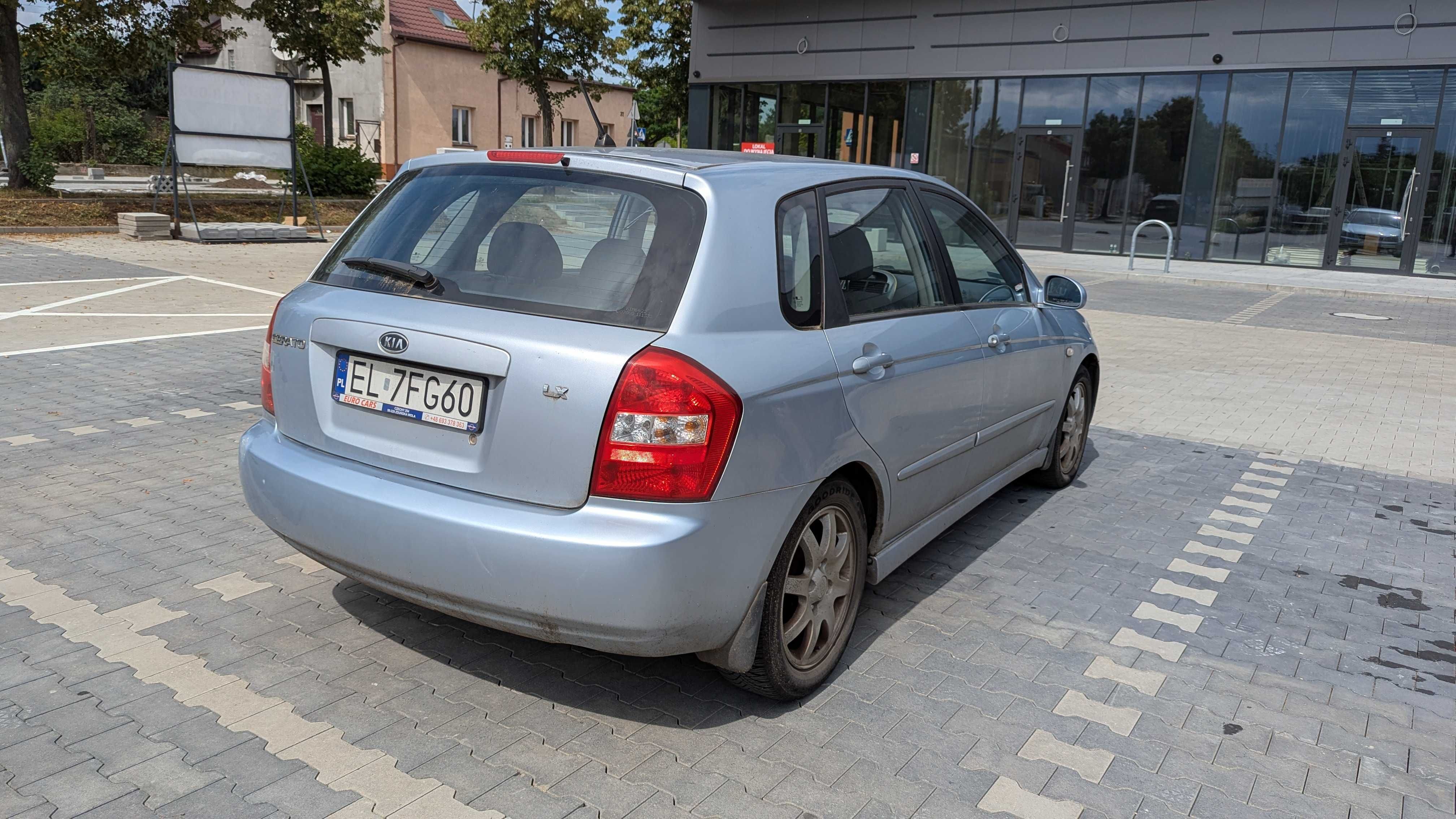 Kia Cerato 1,6 hatchbag 2005 r