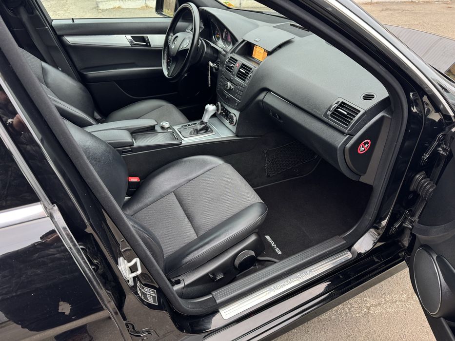 Mercedes Benz C200 1.8 automat з Швейцарії