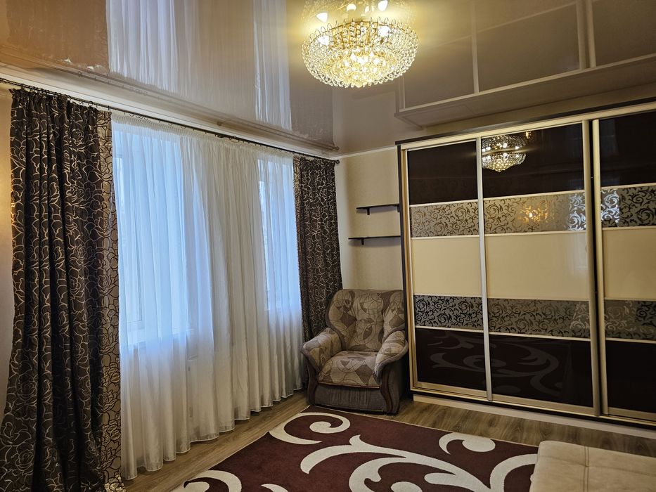 Продам 2-к.кв, с ремонтом, мебелью и техникой, старый  Центр , Рыбасов