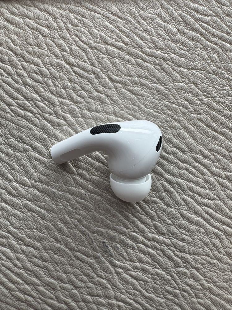 Airpods pro 2, правий навушник