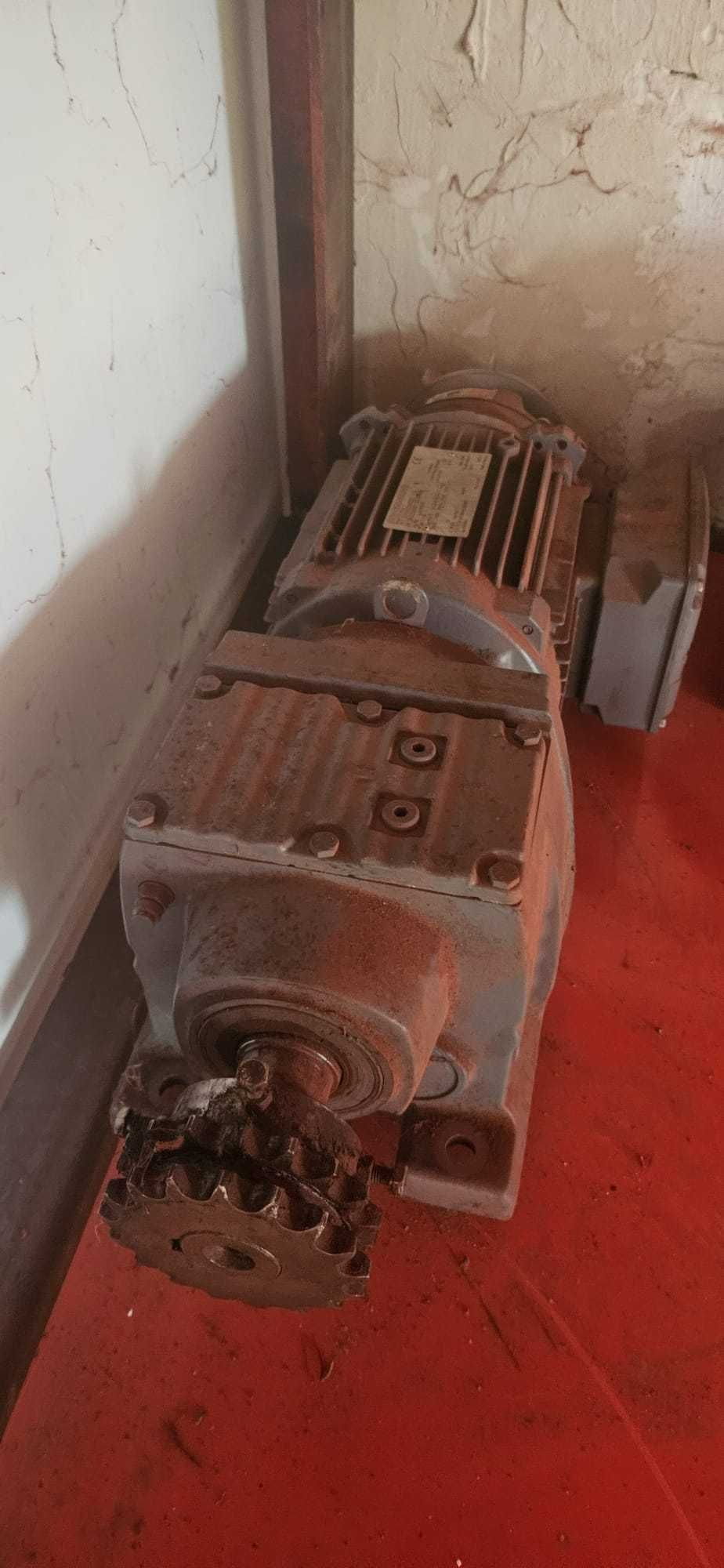 Motoreduktor SEW DRN90S4/BE2 z hamulcem