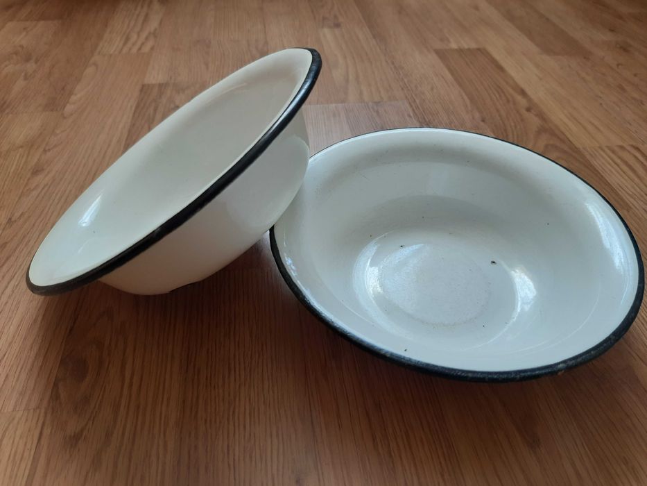 Емальовані миски