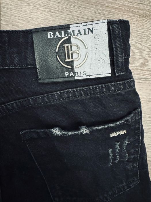 Джинси жіночі BALMAIN